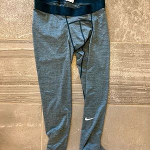 Nike pro combat compression leggings